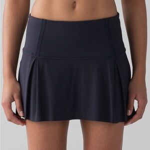 Lululemon Lost In Pace Skirt (Regular) (13") Midnight Navy size 6